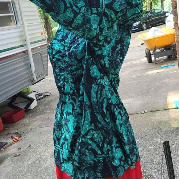 Alfani Emerald Green & Black Floral Ruched V-Neckline Long Sleeve Blouse - Picture 8 of 10